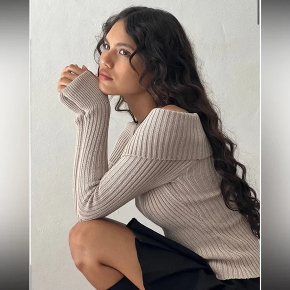 Motel Rocks Off-Shoulder Ribbed Sweater - Picture 3 of 5